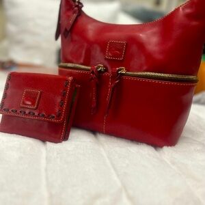 ❤️Dooney & Bourke Florentine Leather Small Zipper Pocket Sac RED ❤️
